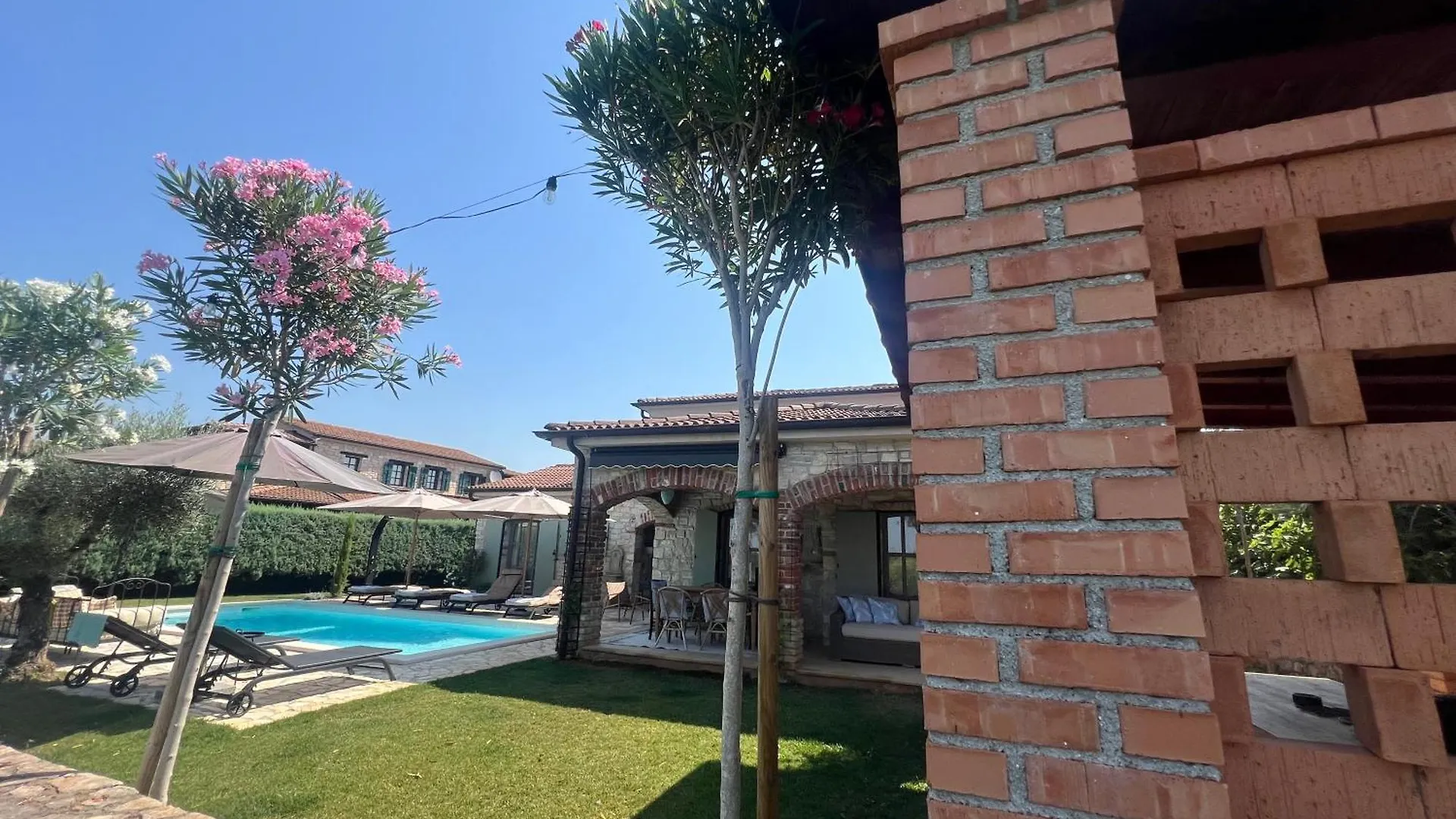 Villa Viola - Ferienhaus Mit Istrischem Charme In Visnjan, Kroatien Barat  クロアチア